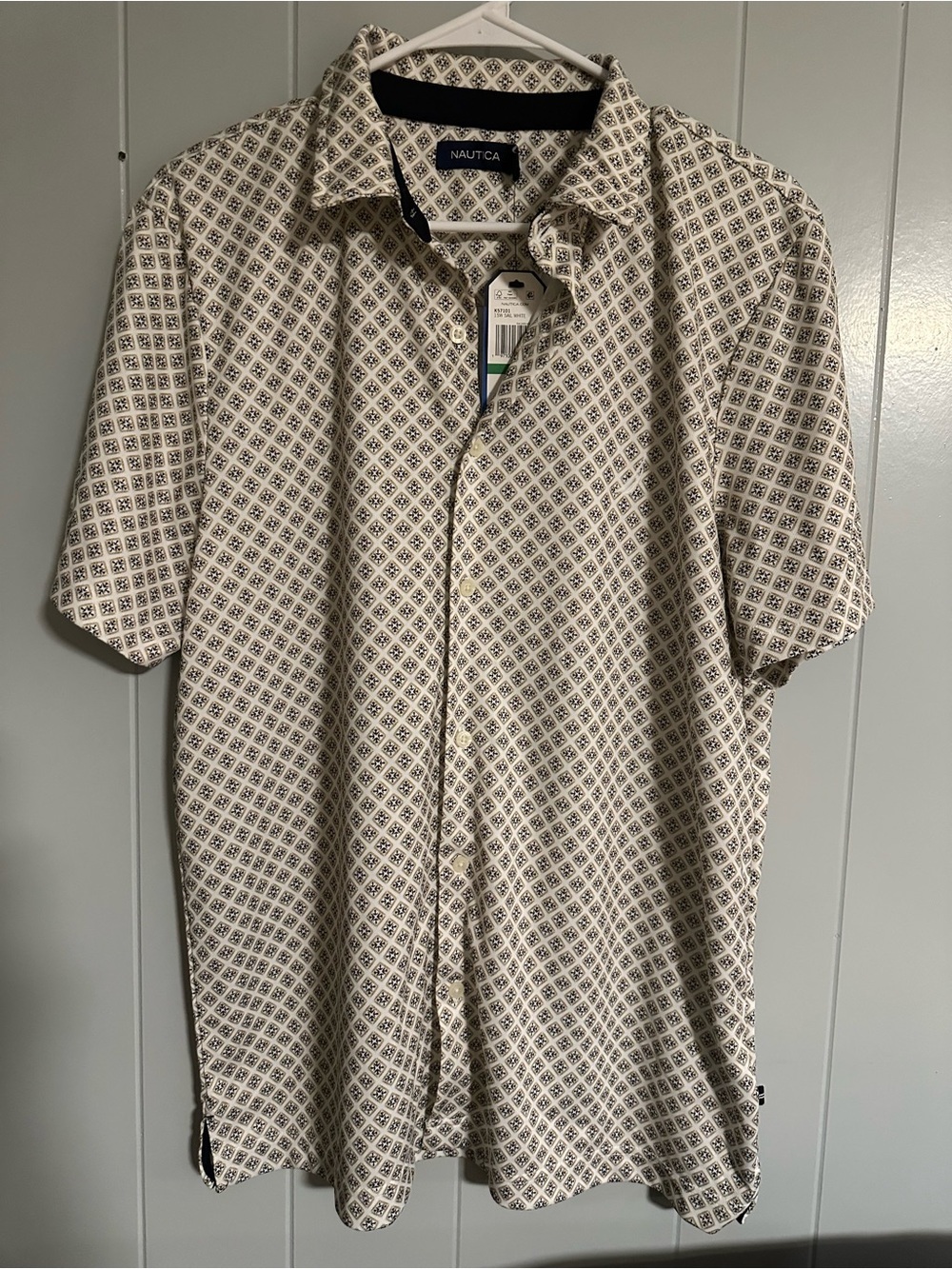 NWT Nautica Men Large Breathable Moisture Wicking UPF 25 Button Down Shirt SZ-L